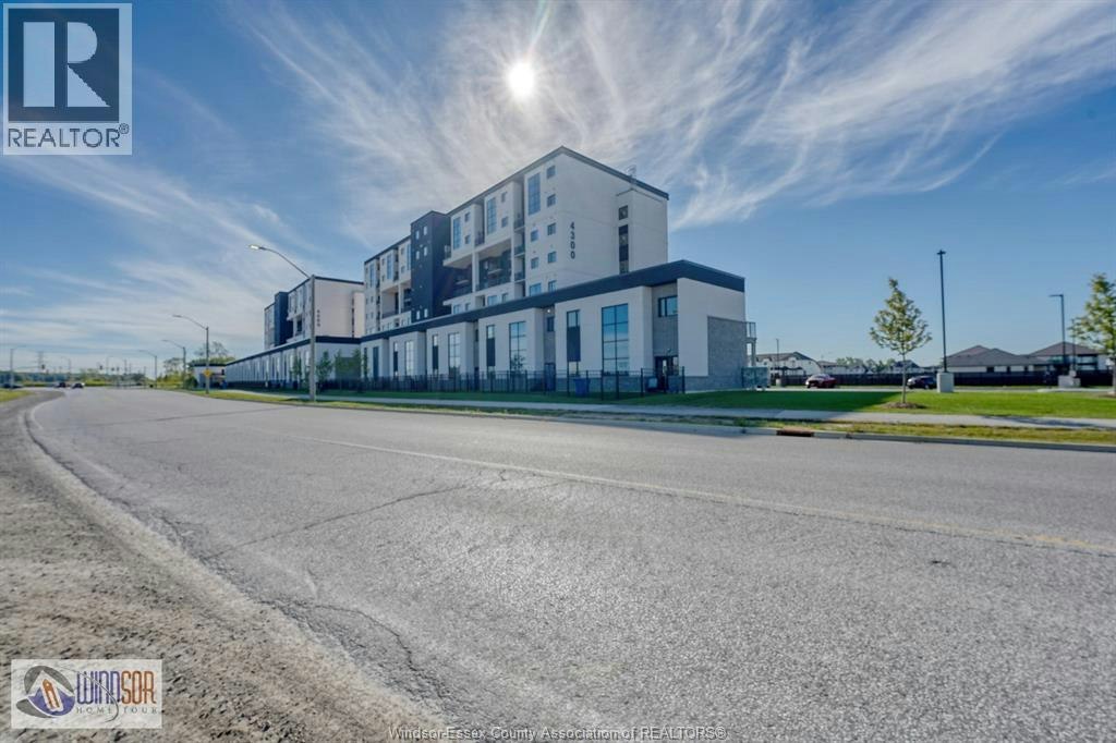 281-4300 Laurier Parkway, Lasalle, ON, N9H 0P8 - 4