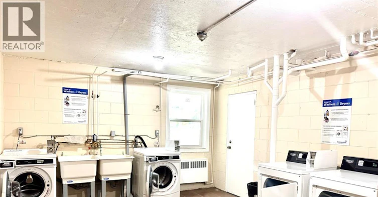 105-2035 University Avenue West, Windsor, ON, N9B 1E1 - 12