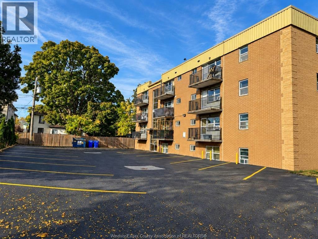 105-2035 University Avenue West, Windsor, ON, N9B 1E1