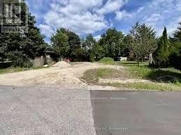 28 Malvern Crescent, Guelph, ON, N1L 1G8