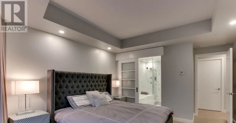 4808-180 University Avenue, Toronto, ON, M5H 0A2 - 4