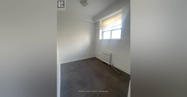 B1-50 Neptune Drive, Toronto, ON, M6A 1X1 - 9
