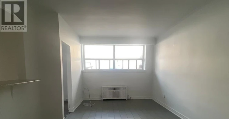 B1-50 Neptune Drive, Toronto, ON, M6A 1X1 - 6