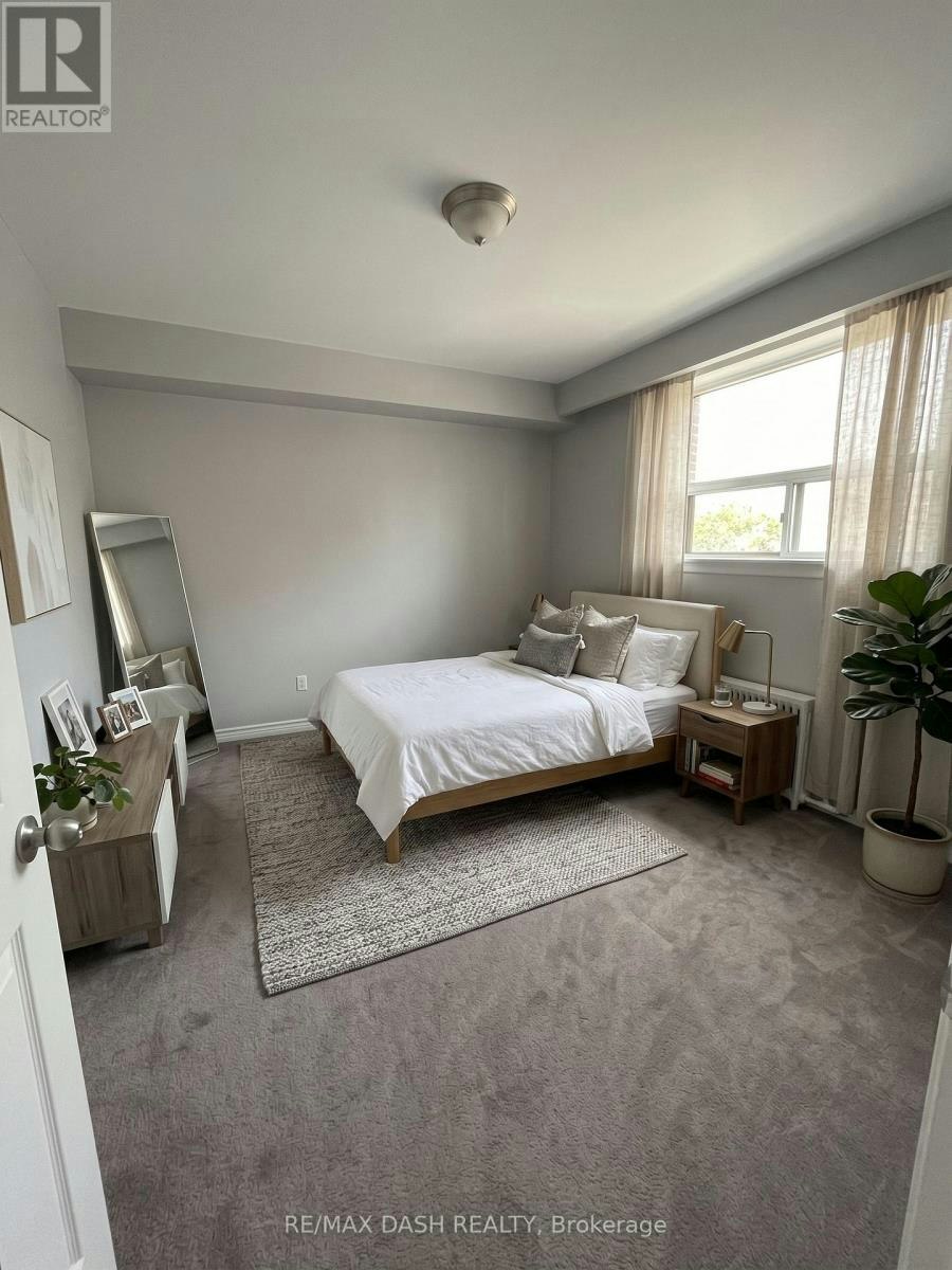 B1-50 Neptune Drive, Toronto, ON, M6A 1X1 - 3