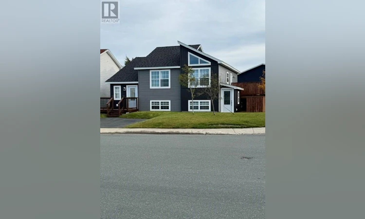 35 Treetop Drive