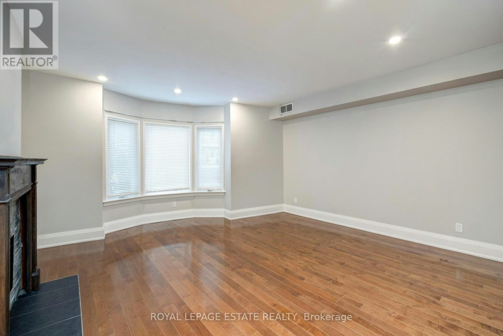 UPPER-322 Silver Birch Avenue, Toronto, ON, M4E 3L5 - 5