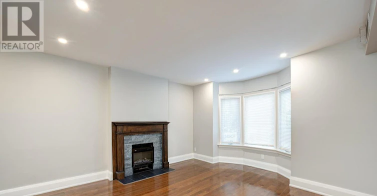 UPPER-322 Silver Birch Avenue, Toronto, ON, M4E 3L5 - 6