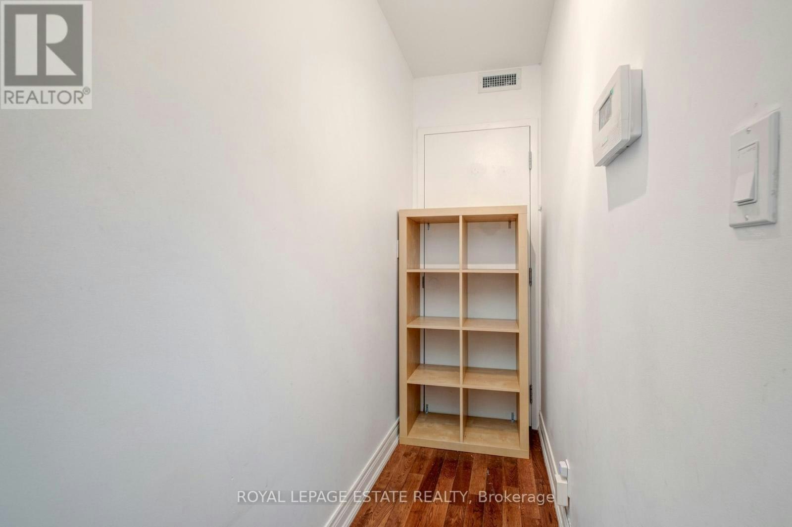UPPER-322 Silver Birch Avenue, Toronto, ON, M4E 3L5 - 17