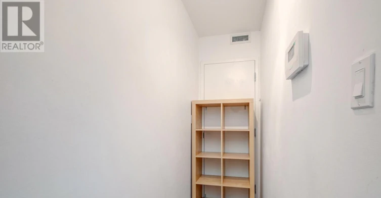 UPPER-322 Silver Birch Avenue, Toronto, ON, M4E 3L5 - 17