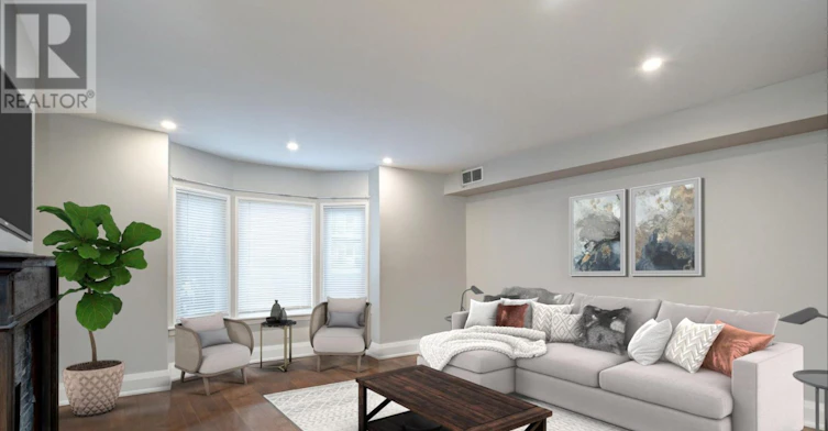 UPPER-322 Silver Birch Avenue, Toronto, ON, M4E 3L5 - 4