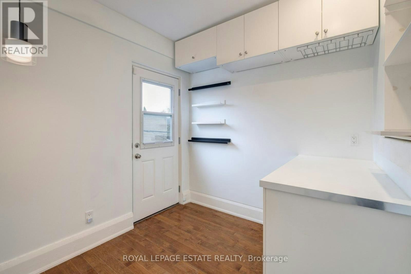 UPPER-322 Silver Birch Avenue, Toronto, ON, M4E 3L5 - 10