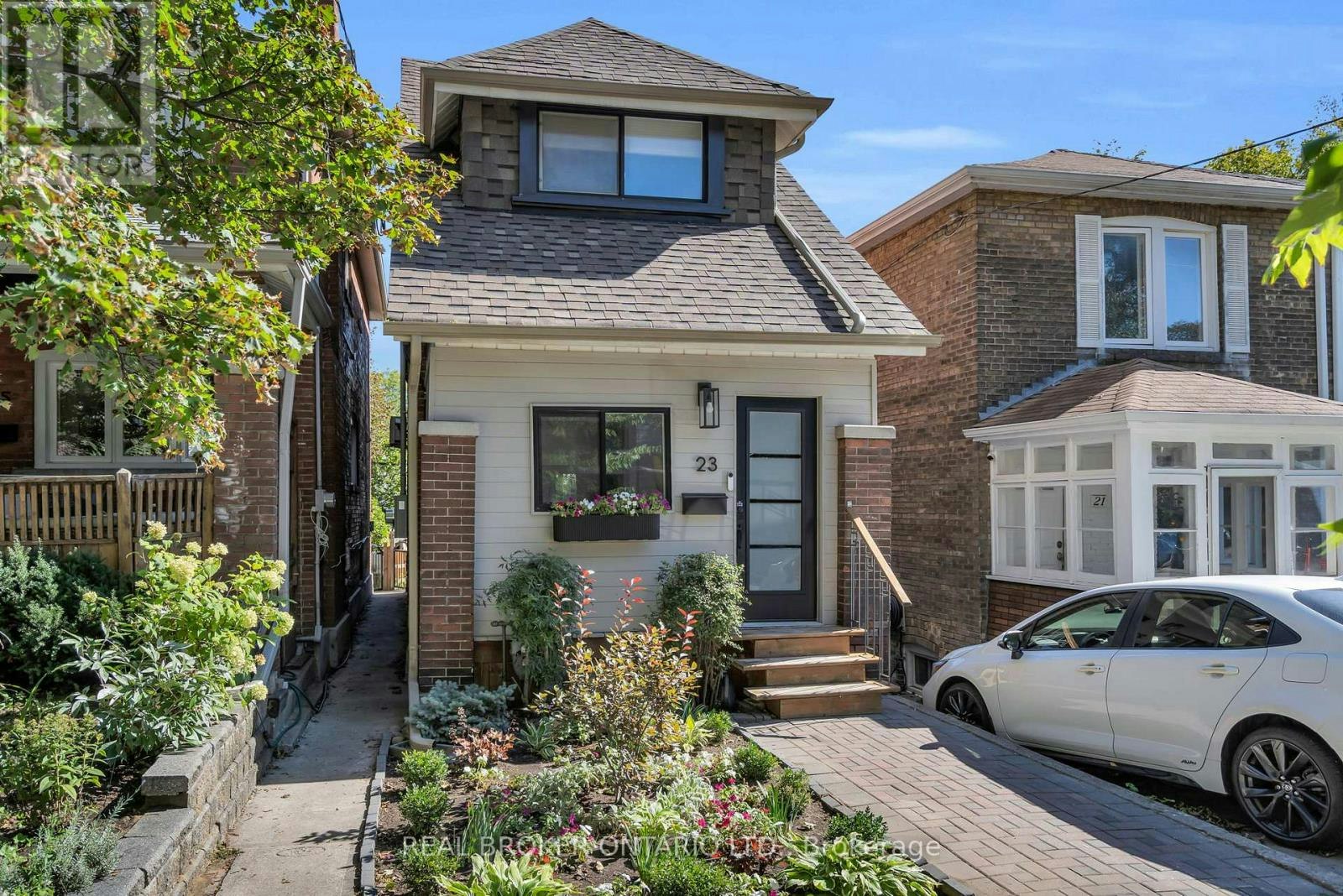23 Aldridge Avenue, Toronto, ON, M4C 3W3