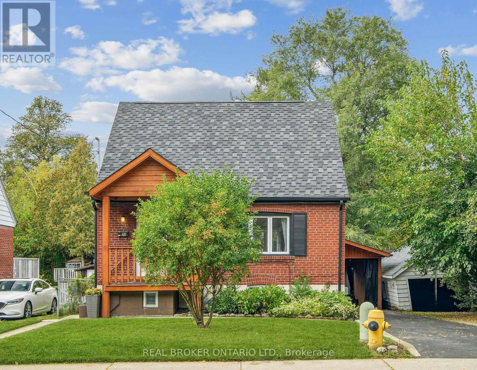 LOWER-24 Glenburn Avenue, Toronto, ON, M4B 2X2