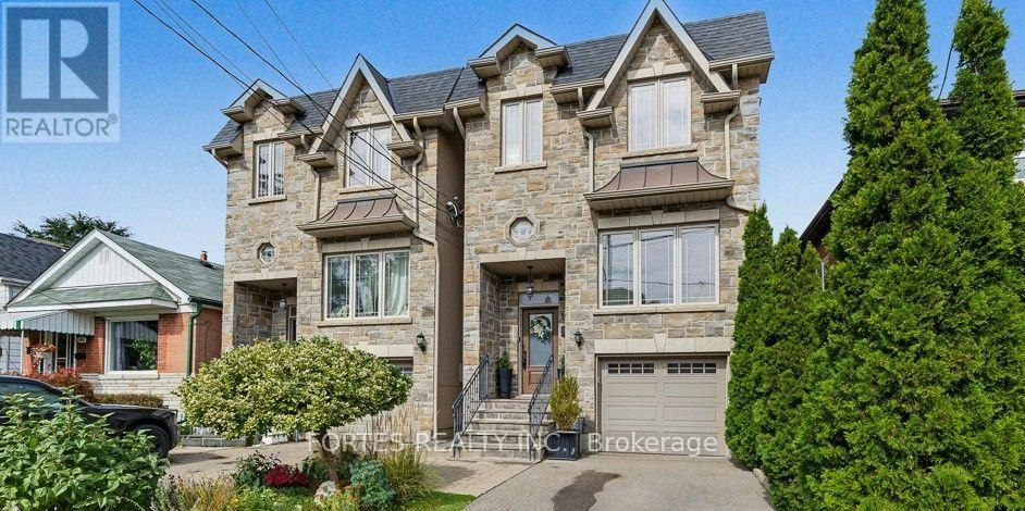 154 Holborne Avenue, Toronto, ON, M4C 2R6