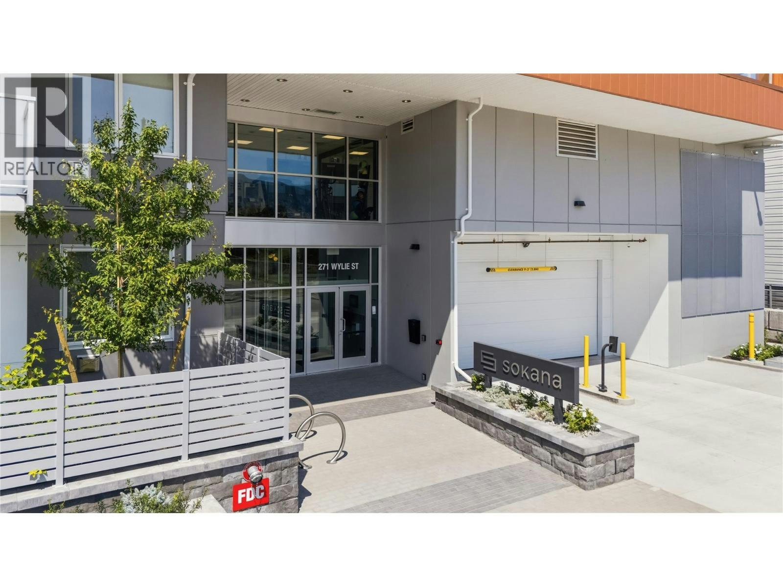 412-270 Riverside Drive, Penticton, BC, V2A 5Y5