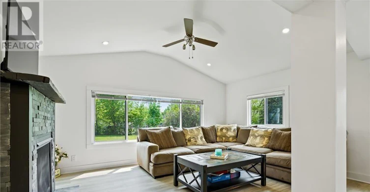 377 Cambridge Road W, Fort Erie, ON, L0S 1B0 - 6