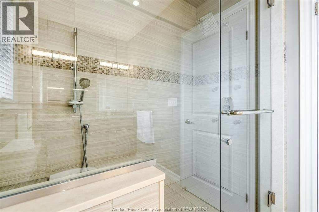 UPPER-2125 Fox Run Road, Leamington, ON, N8H 3V7 - 17