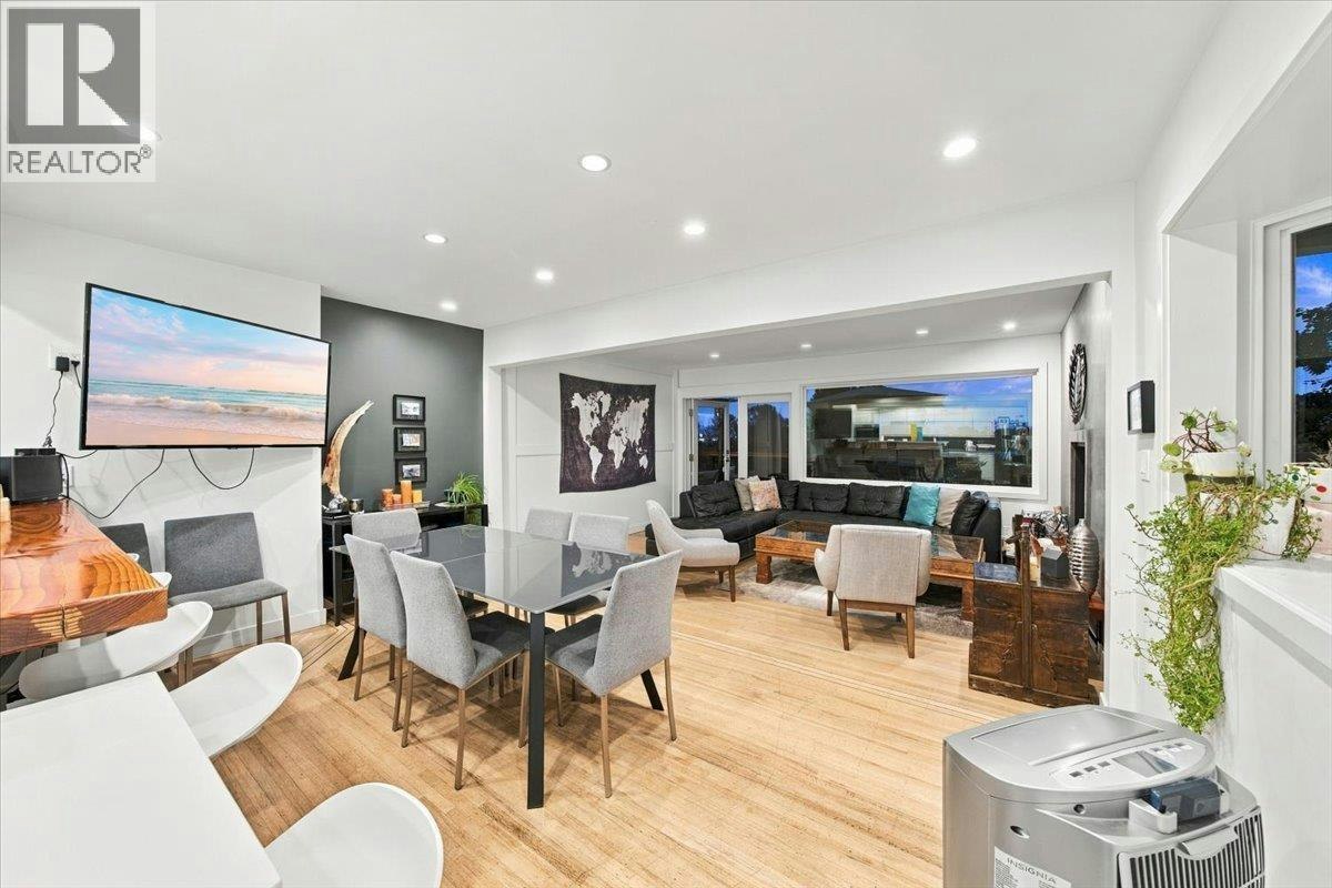 1095 W Keith Road, North Vancouver, BC, V7P 1Y6