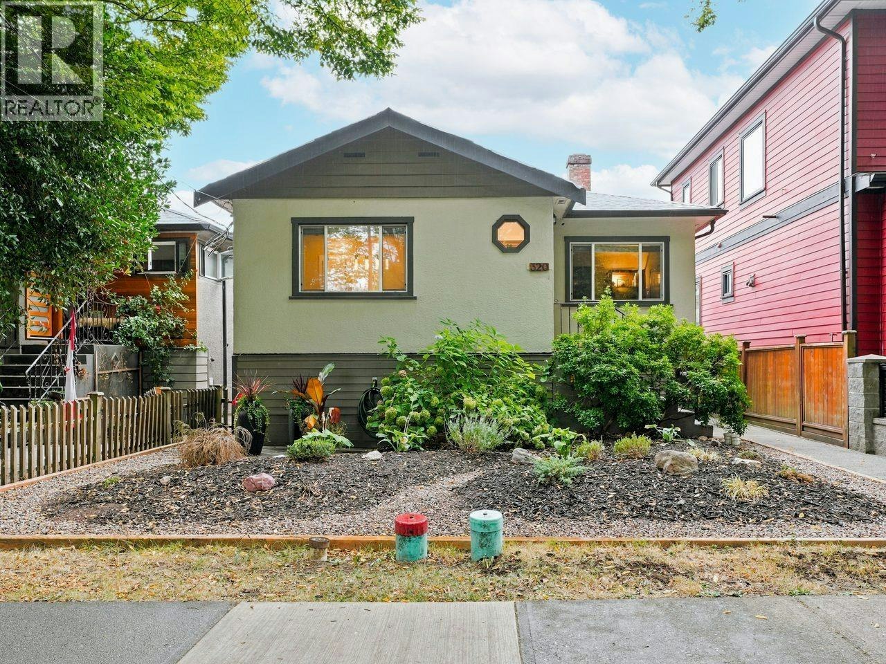 320 E 32nd Avenue, Vancouver, BC, V5V 2Y4