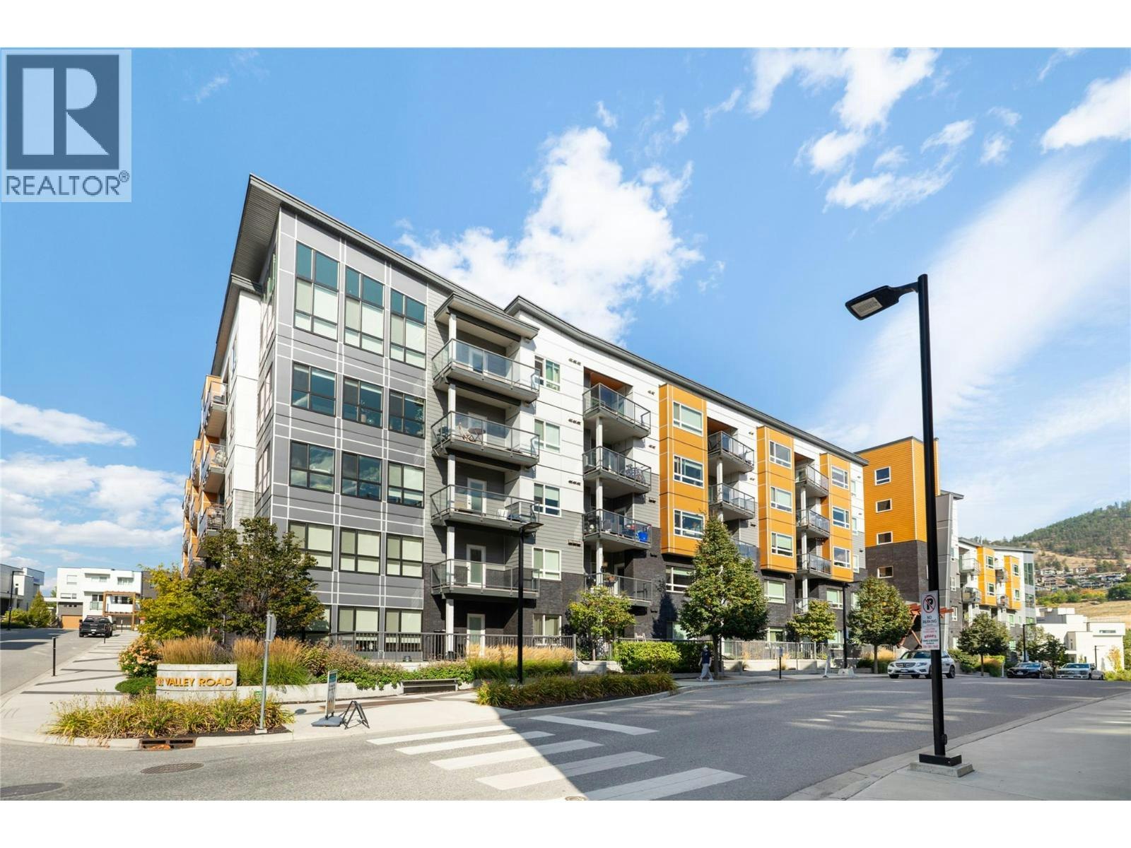 402-722 Valley Road, Kelowna, BC, V1V 0E2