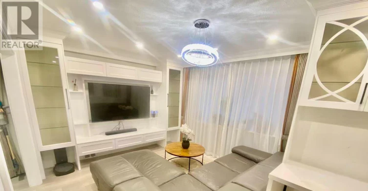 15 Shandara Crescent, Toronto, ON, M1R 1G1