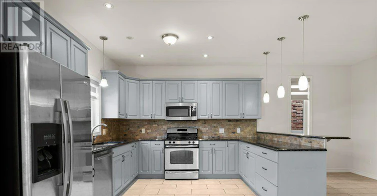 14 Ashwood Crescent, Greater Napanee, ON, K7R 3L1 - 12