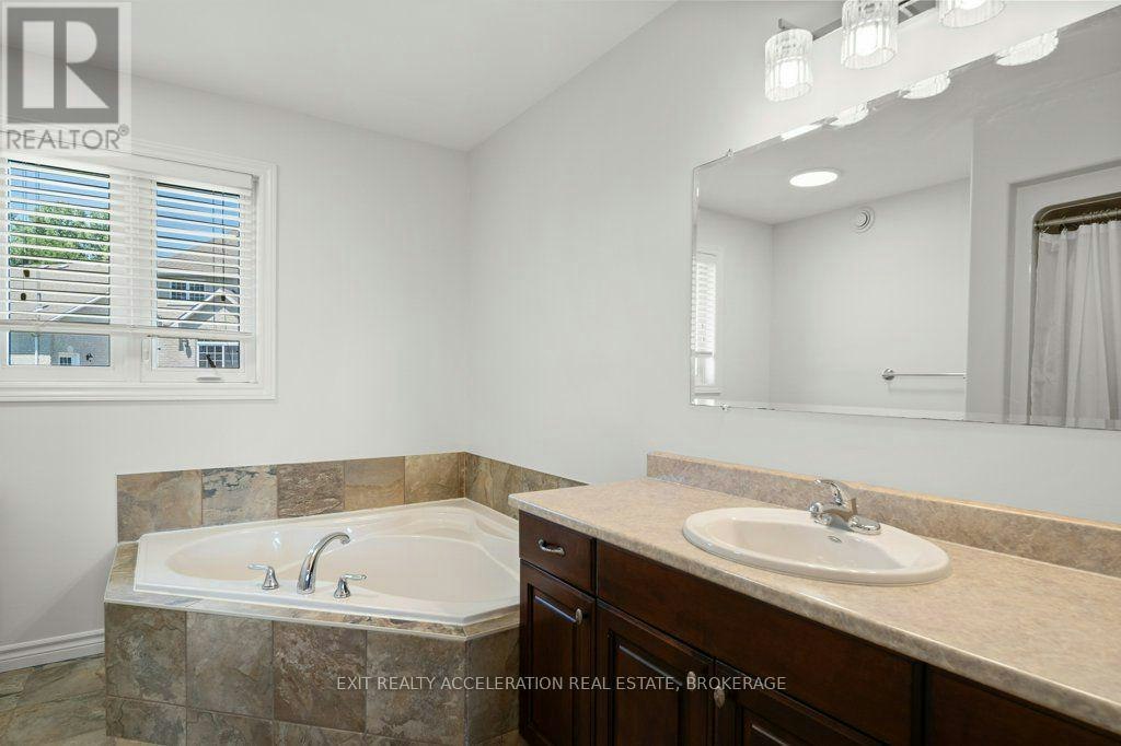 14 Ashwood Crescent, Greater Napanee, ON, K7R 3L1 - 25