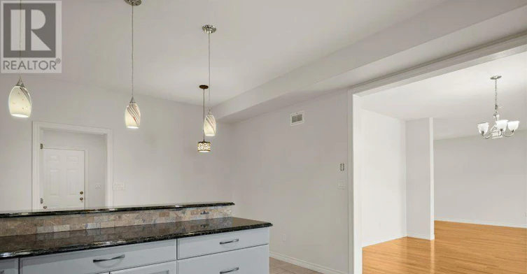 14 Ashwood Crescent, Greater Napanee, ON, K7R 3L1 - 14