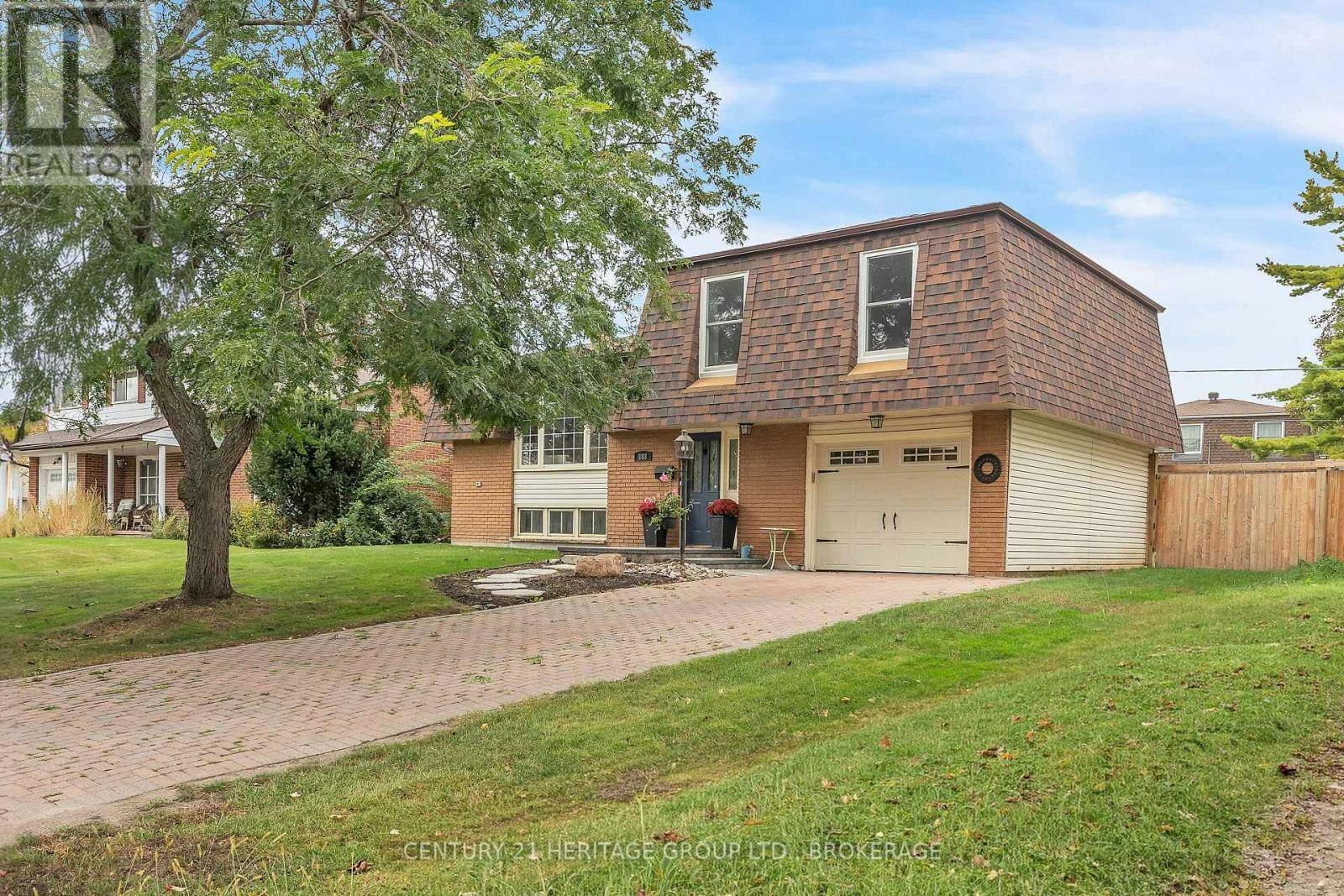 888 Auden Park Drive, Kingston, ON, K7M 5R9