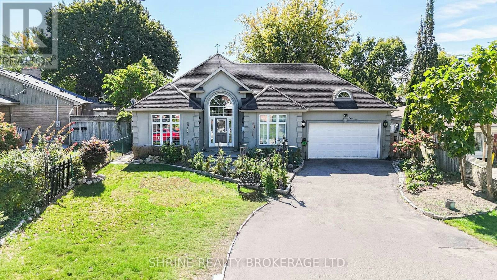 7 Dengate Crescent, London, ON, N5W 1V7