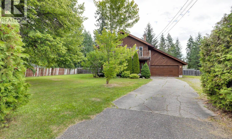 5920 Riverdale Crescent
