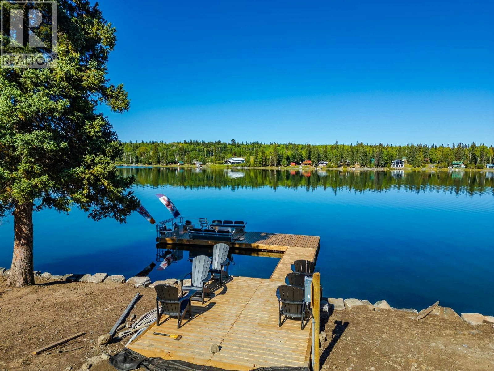 7111 Lincoln Drive, Bridge Lake, BC, V0K 1X1