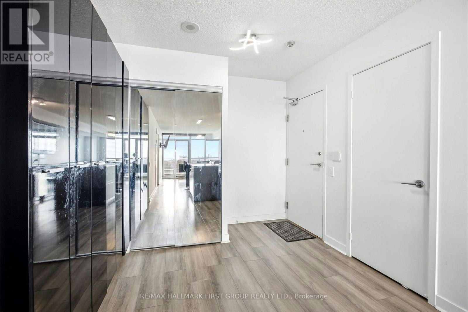 1615-29 Singer Court, Toronto, ON, M2K 0B3 - 3