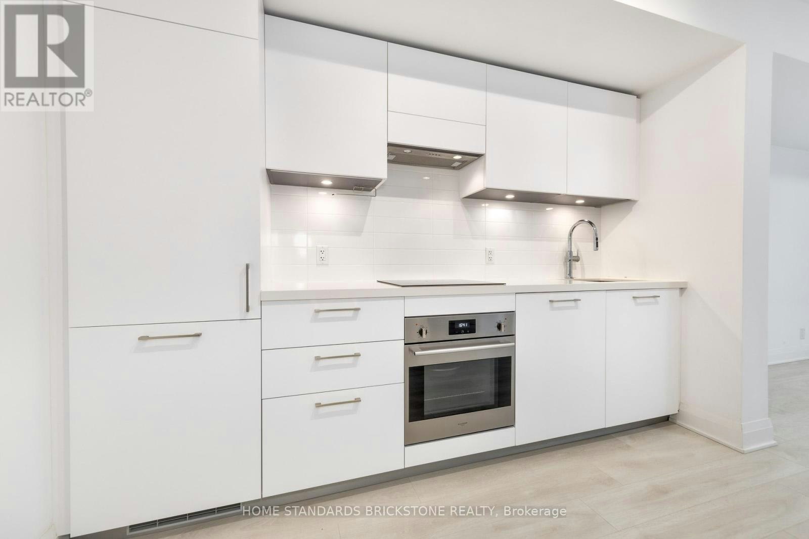 429-33 Frederick Todd Way, Toronto, ON, M4G 0C9 - 5