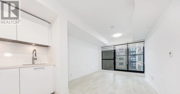 429-33 Frederick Todd Way, Toronto, ON, M4G 0C9 - 11