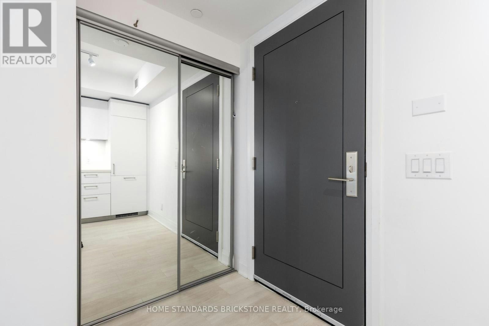 429-33 Frederick Todd Way, Toronto, ON, M4G 0C9 - 3