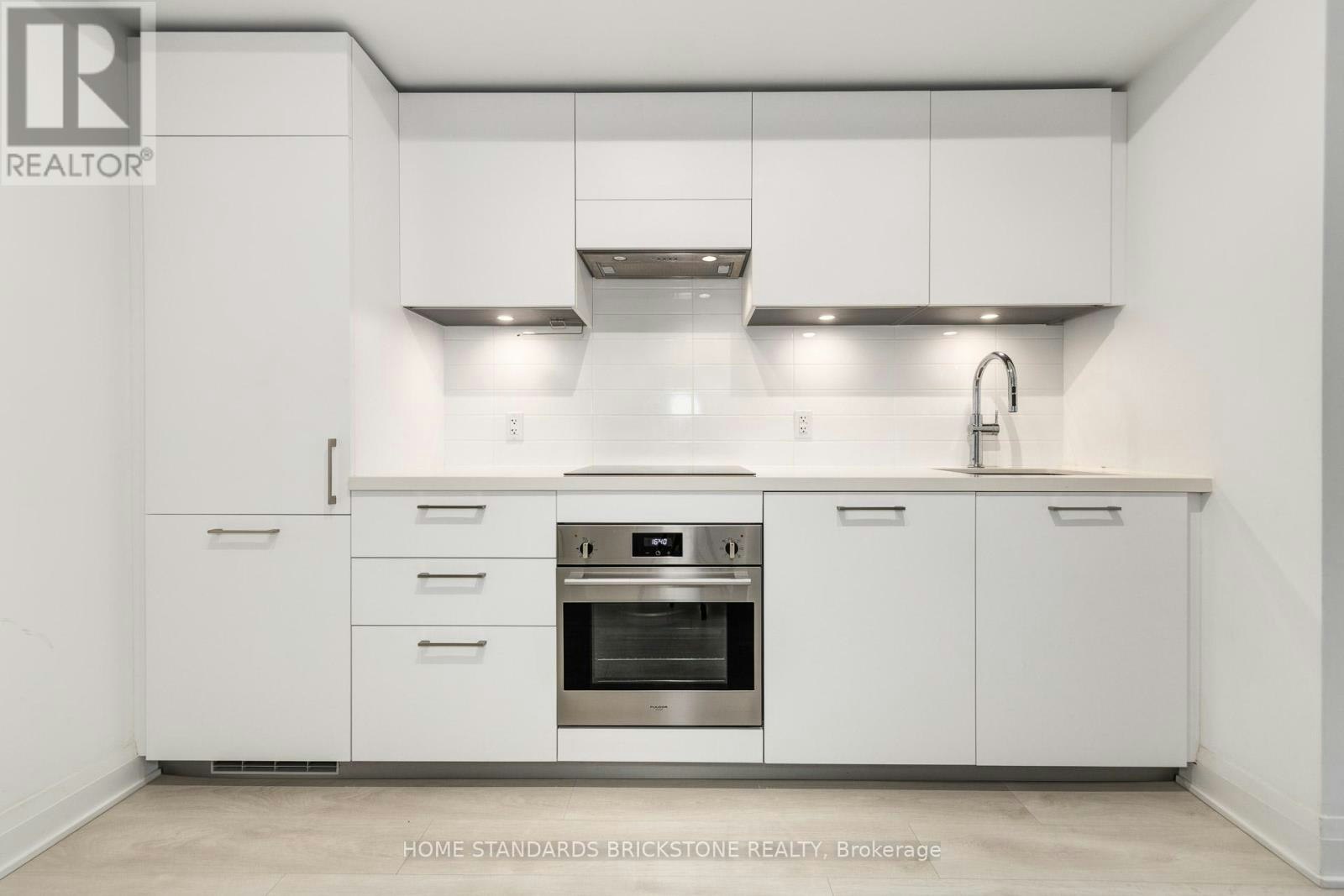 429-33 Frederick Todd Way, Toronto, ON, M4G 0C9 - 7