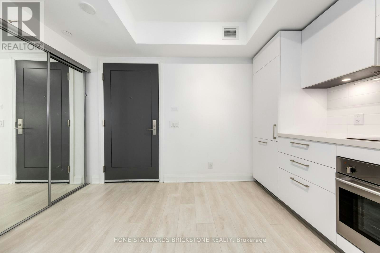 429-33 Frederick Todd Way, Toronto, ON, M4G 0C9 - 2