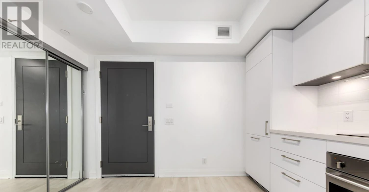 429-33 Frederick Todd Way, Toronto, ON, M4G 0C9 - 2