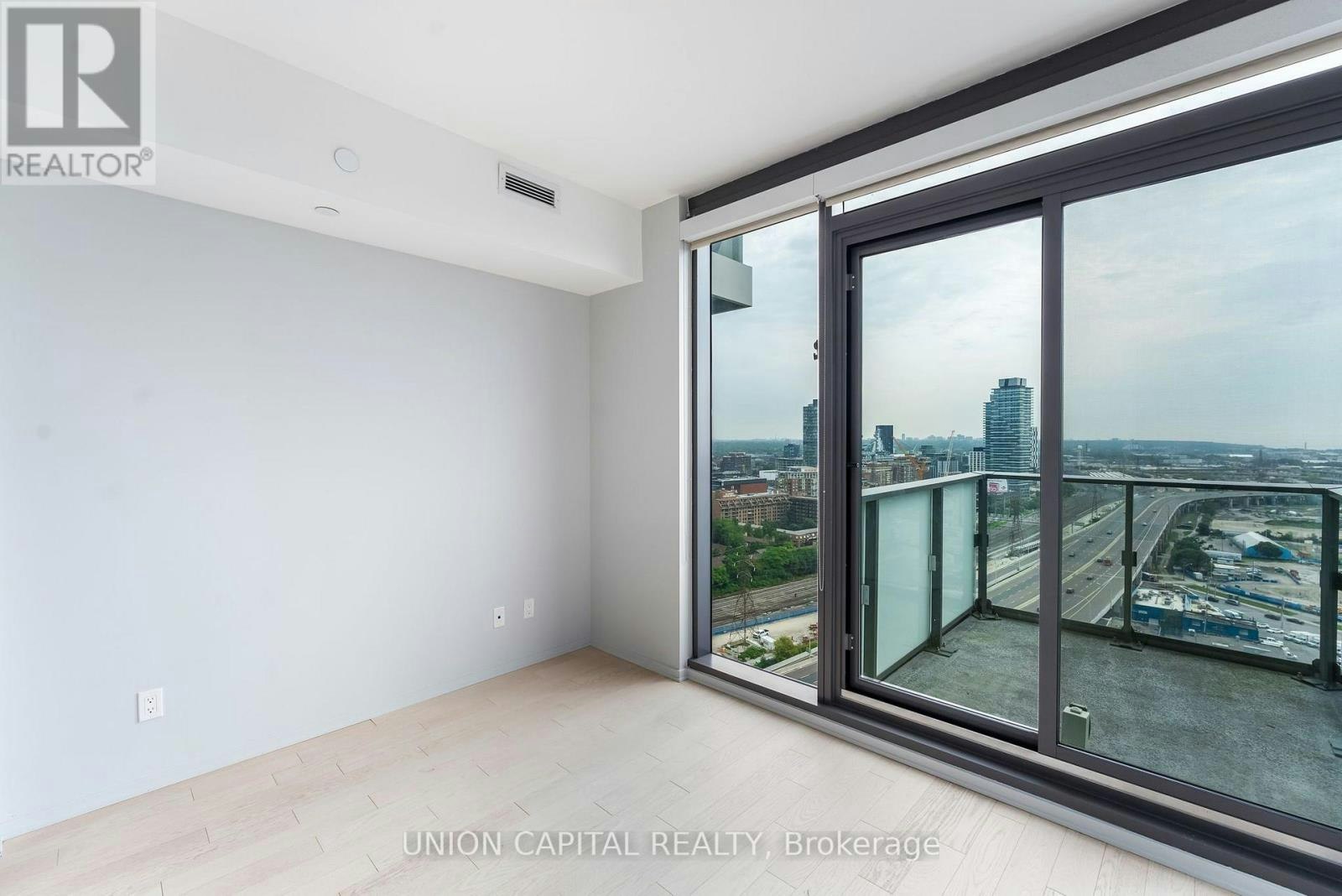 2007-16 Bonnycastle Street, Toronto, ON, M5C 0C9 - 10