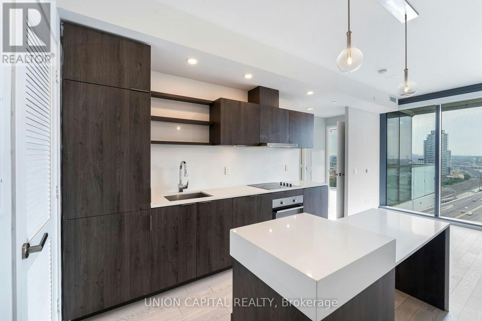 2007-16 Bonnycastle Street, Toronto, ON, M5C 0C9 - 4