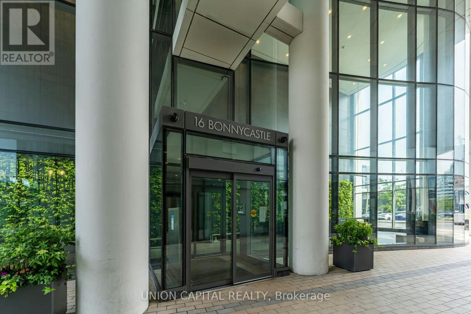 2007-16 Bonnycastle Street, Toronto, ON, M5C 0C9 - 3