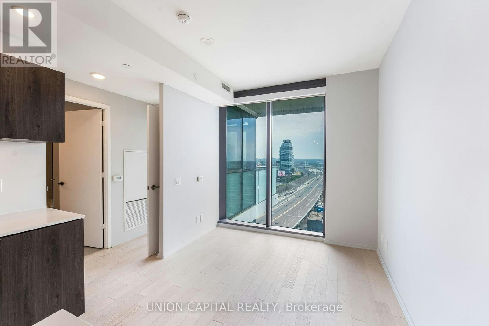 2007-16 Bonnycastle Street, Toronto, ON, M5C 0C9 - 8
