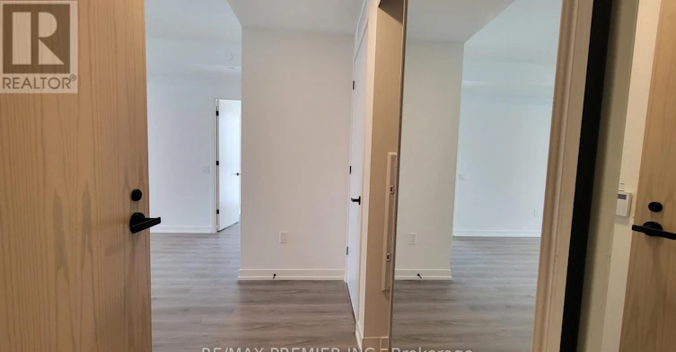 1012-28 Interchange Way, Vaughan, ON, L4K 0P8 - 4