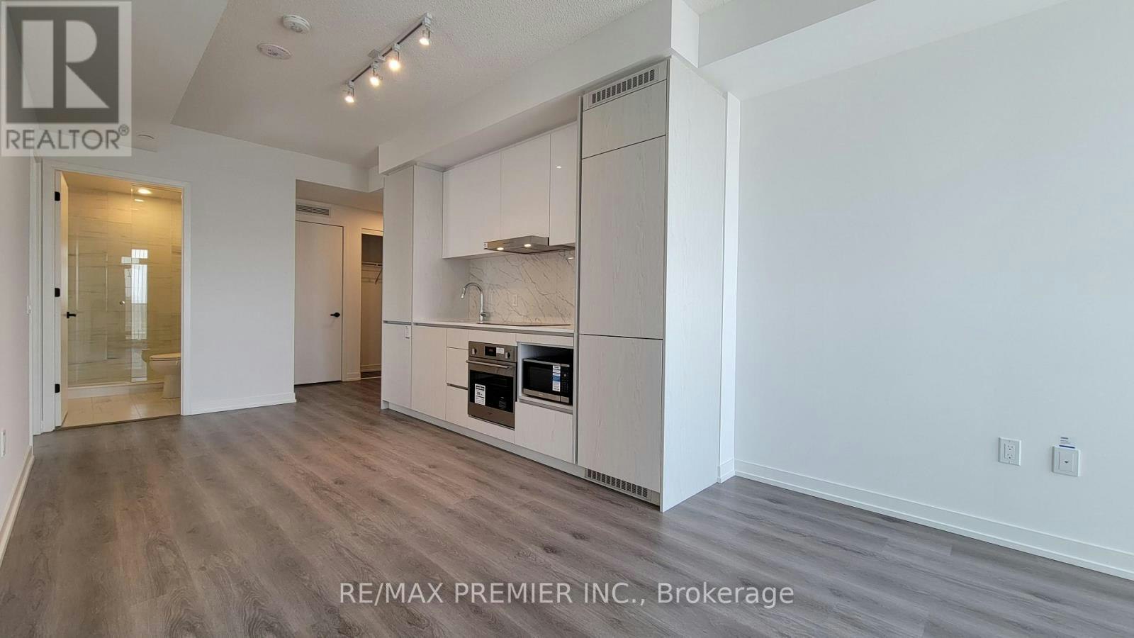 1012-28 Interchange Way, Vaughan, ON, L4K 0P8 - 9
