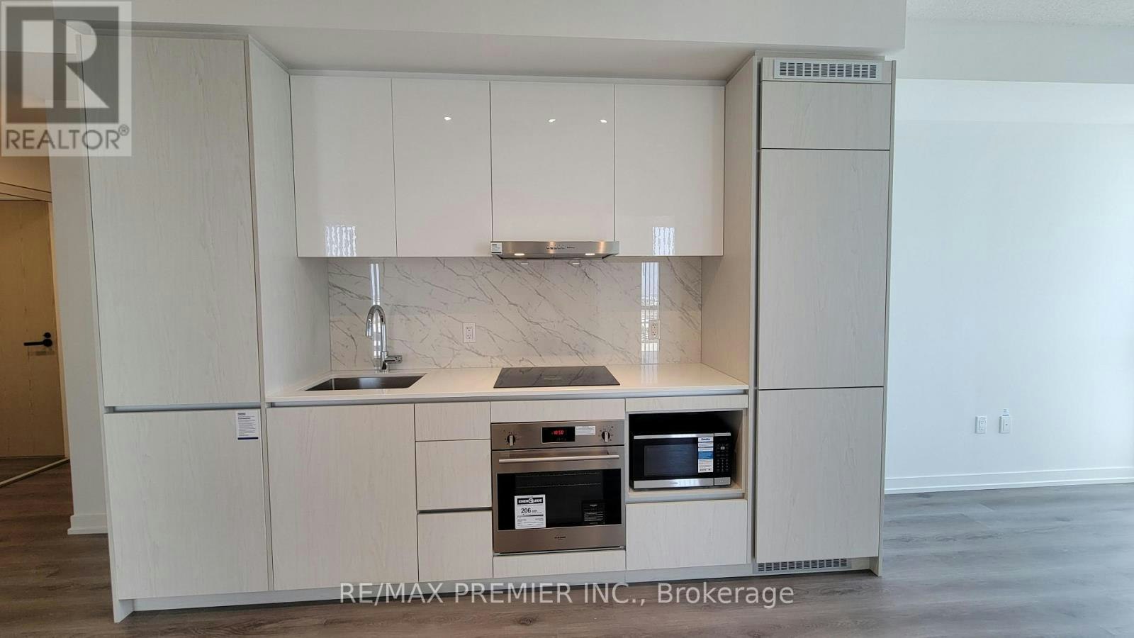 1012-28 Interchange Way, Vaughan, ON, L4K 0P8 - 8