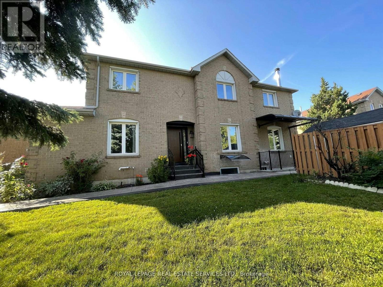 BSMT-5245 Alicante Street, Mississauga, ON, L5V 1S9 2