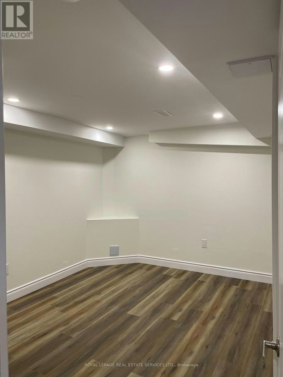 BSMT-5245 Alicante Street, Mississauga, ON, L5V 1S9 - 11