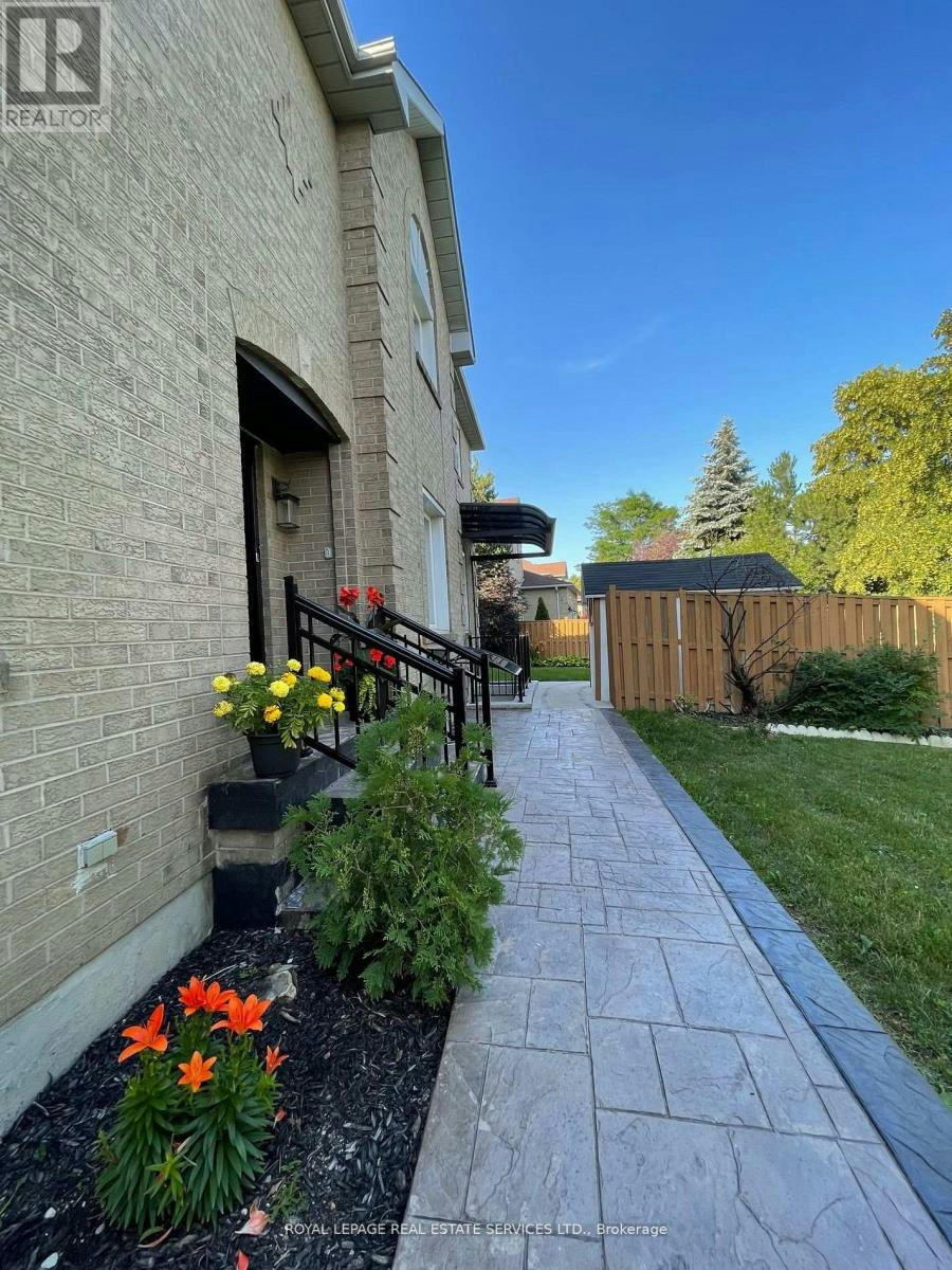 BSMT-5245 Alicante Street, Mississauga, ON, L5V 1S9 3