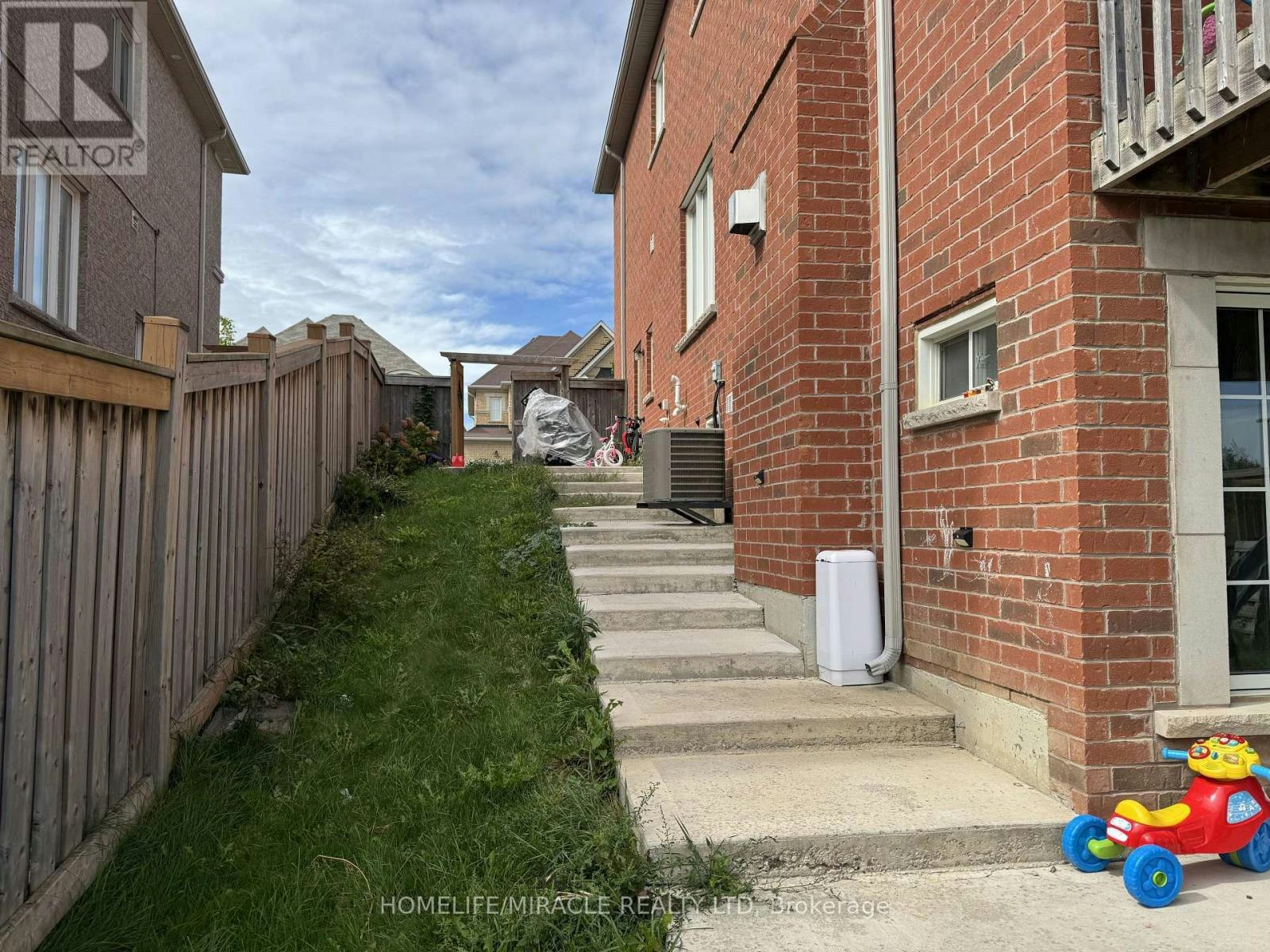 BSMT-18 Tysonville Circle, Brampton, ON, L7A 4B5 - 11